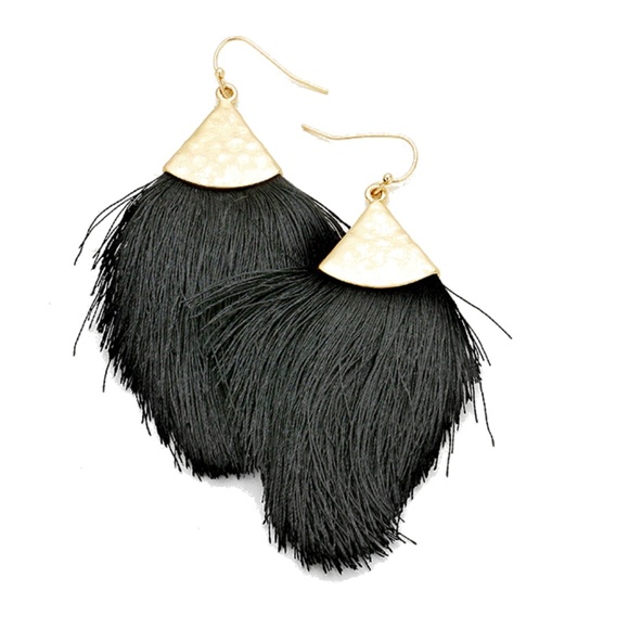 Shoulder Sweeping String Earrings in Black - Picture 2 of 3